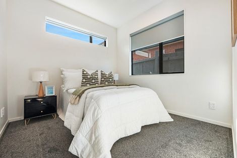 Photo of property in 718b Massey Road, Mangere, Auckland, 2022