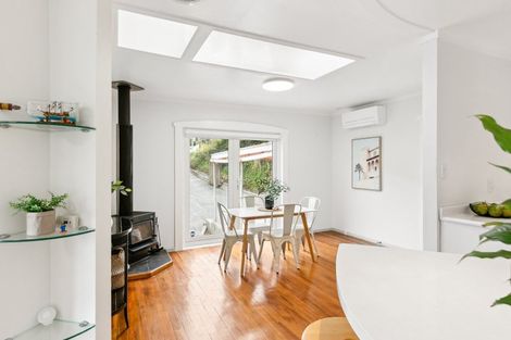 Photo of property in 27 Hathaway Avenue, Karori, Wellington, 6012