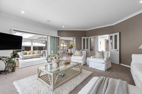 Photo of property in 3 Seaview Road, Otumoetai, Tauranga, 3110