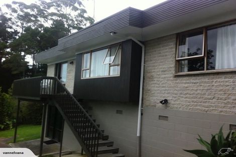 Photo of property in 2/16 Malters Place, Browns Bay, Auckland, 0630