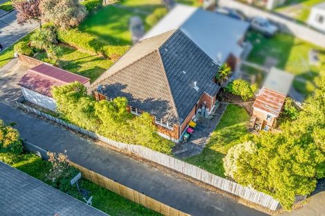 Photo of property in 35 Attlee Crescent, Bryndwr, Christchurch, 8053