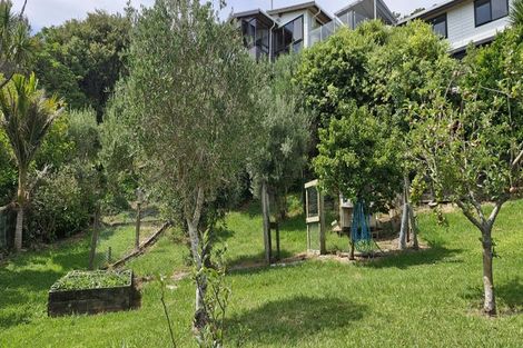 Photo of property in 84 Brick Bay Drive, Sandspit, Warkworth, 0982