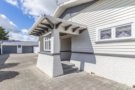 Photo of property in 56 Queenwood Road, Levin, 5510