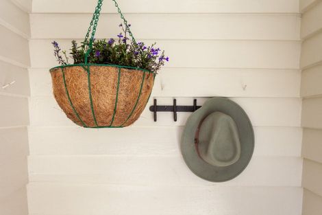 Photo of property in 25 Momona Road, Greenlane, Auckland, 1051