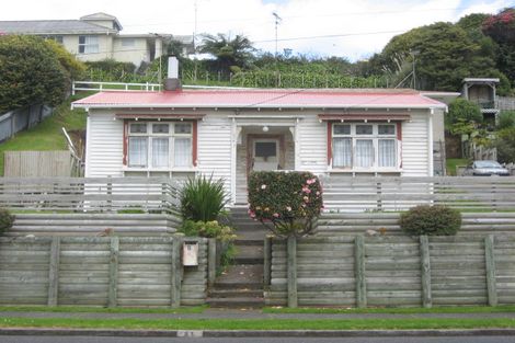 Photo of property in 81 Fulford Street, New Plymouth, 4310