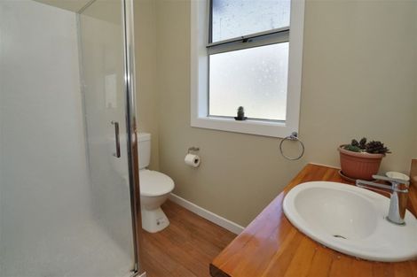 Photo of property in 2 Jolly Street, Frankton, Hamilton, 3204