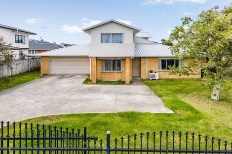 Photo of property in 35 Peverill Crescent, Papatoetoe, Auckland, 2025