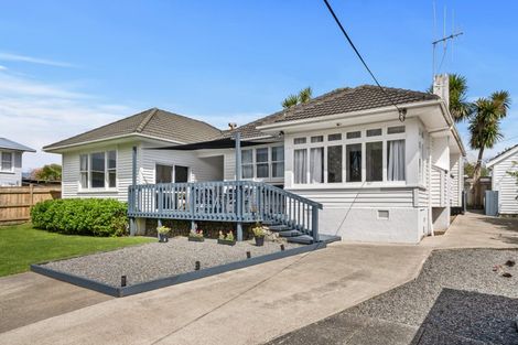 Photo of property in 7 Kawiu Road, Levin, 5510