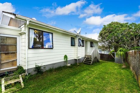 Photo of property in 2/8 Dalmatia Place, Henderson, Auckland, 0612