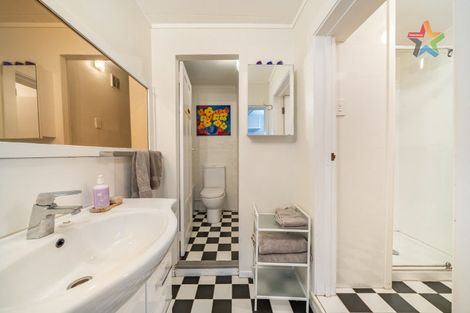 Photo of property in 30 Korokoro Road, Korokoro, Lower Hutt, 5012