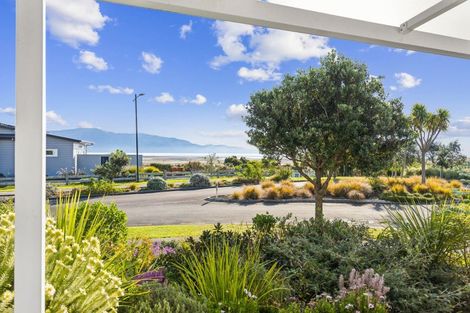 Photo of property in 12 Takahe Drive, Paraparaumu Beach, Paraparaumu, 5032