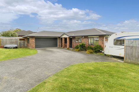 Photo of property in 15 Discovery Avenue, Welcome Bay, Tauranga, 3112