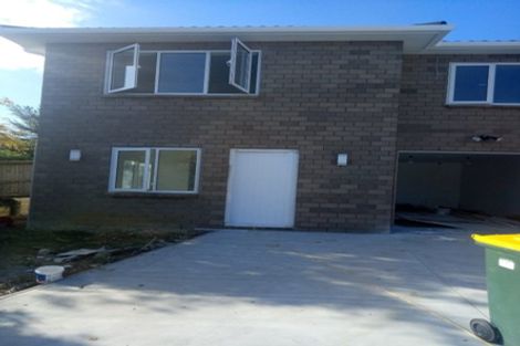 Photo of property in 9 Humphrey Kemp Avenue, Henderson, Auckland, 0612