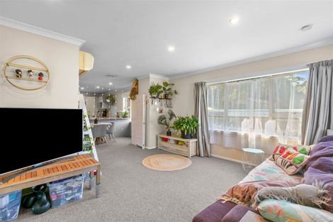 Photo of property in 10 Parris Street, Moturoa, New Plymouth, 4310