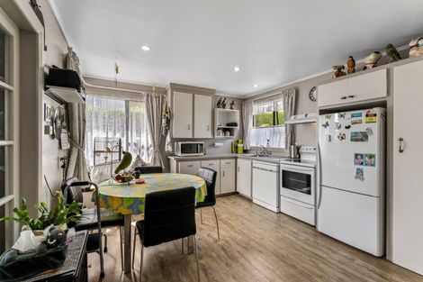 Photo of property in 16 Tomkins Street, Green Island, Dunedin, 9018