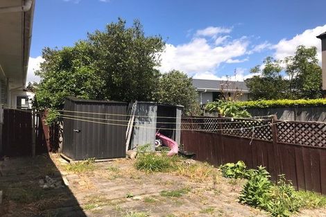 Photo of property in 2/13 Wykeham Place, Glenfield, Auckland, 0629