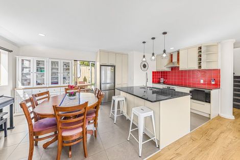Photo of property in 33 Gala Place, Henderson, Auckland, 0612