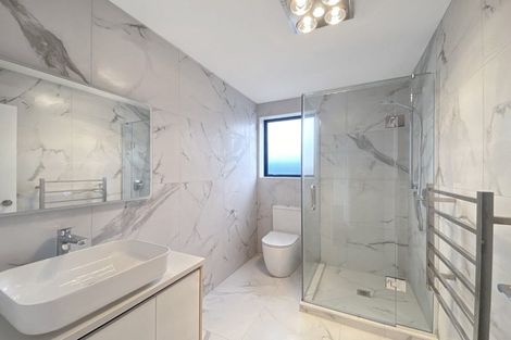 Photo of property in 3b Frontier Lane, Flat Bush, Auckland, 2019