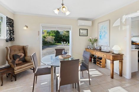 Photo of property in 5 Leybourne Avenue, Waikanae, 5036