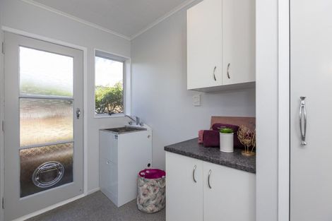 Photo of property in 6-6a Nola Avenue, Raumati Beach, Paraparaumu, 5032