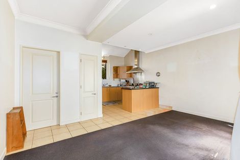Photo of property in 12 Hall Avenue, Newtown, Wellington, 6021