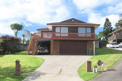 Photo of property in 6 Kincraig Place, Highland Park, Auckland, 2010