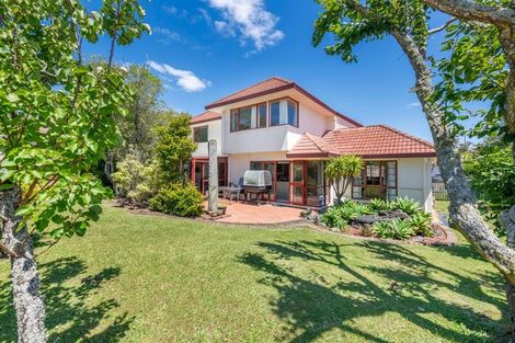 Photo of property in 16 Bronte Place, Somerville, Auckland, 2014