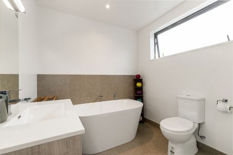 Photo of property in 51 Red Cottage Drive, Lake Hayes, Queenstown, 9304