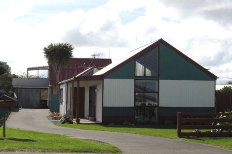 Photo of property in 180a Cornfoot Street, Castlecliff, Whanganui, 4501