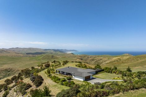 Photo of property in 63 Waipuka Road, Waimarama, Havelock North, 4294