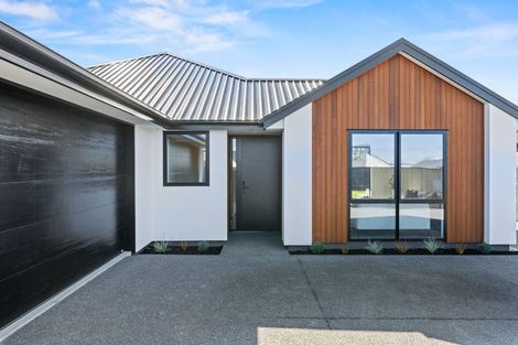 Photo of property in 20 Cam Mill Place, Rangiora, 7400