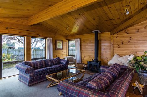 Photo of property in 34 Mahuta Road, Waitahanui, Taupo, 3378