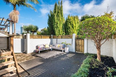 Photo of property in 2/13-15 Campbell Road, Takapuna, Auckland, 0622