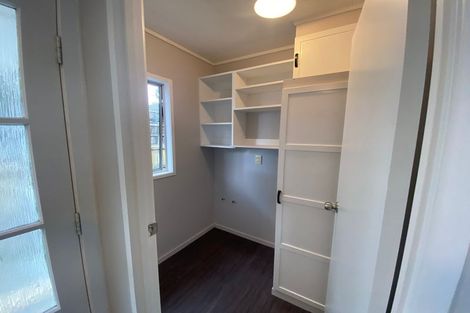 Photo of property in 14 Landow Place, Henderson, Auckland, 0612