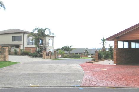 Photo of property in 33 Reflection Drive, West Harbour, Auckland, 0618