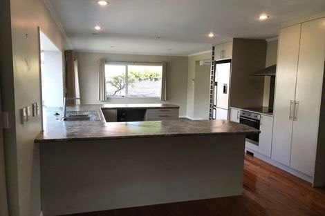 Photo of property in 12 Suncrest Drive, West Harbour, Auckland, 0618