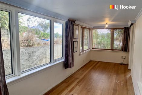 Photo of property in 15 Porterfield Street, Macandrew Bay, Dunedin, 9014