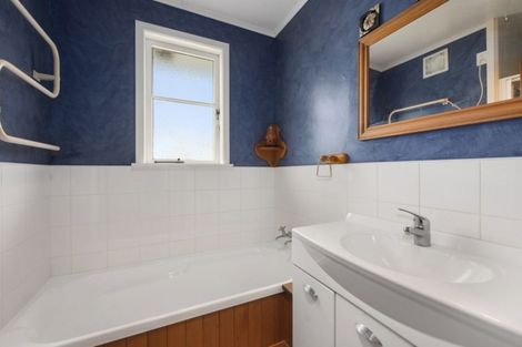 Photo of property in 16 Granville Street, Silverstream, Upper Hutt, 5019