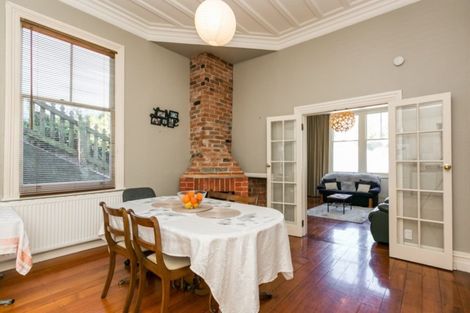 Photo of property in 2 Cameron Road, Bluff Hill, Napier, 4110