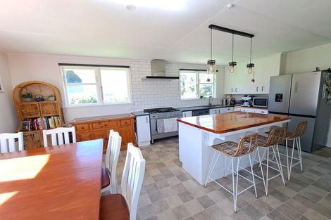 Photo of property in 9 Pomare Place, Spotswood, New Plymouth, 4310