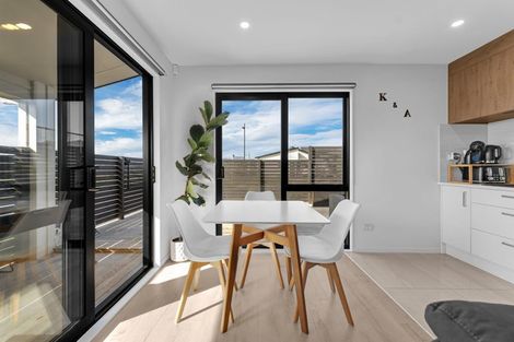 Photo of property in 2 Tidal View Road, Karaka, Papakura, 2113