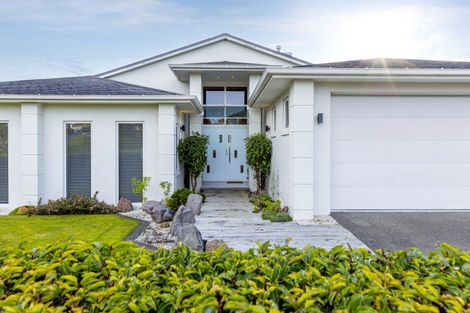 Photo of property in 25 Magnolia Rise, Waipahihi, Taupo, 3330