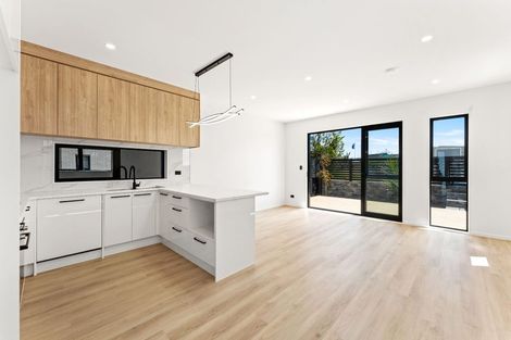 Photo of property in 2/44 Drake Street, Howick, Auckland, 2014