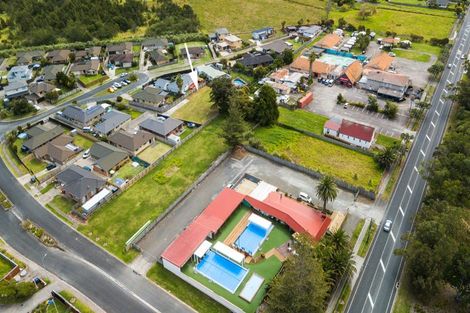 Photo of property in 14 Aitkenhead Court, Parakai, 0830