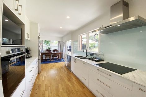 Photo of property in 28 Marriott Road, Pakuranga, Auckland, 2010