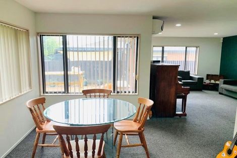 Photo of property in 318 Triangle Road, Massey, Auckland, 0614