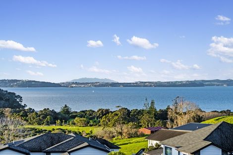 Photo of property in 33 Te Oneroa Way, Long Bay, Auckland, 0630