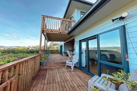 Photo of property in 16 Frankie Stevens Place, Riverstone Terraces, Upper Hutt, 5018