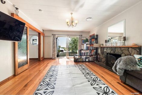 Photo of property in 4191 Great North Road, Glen Eden, Auckland, 0602