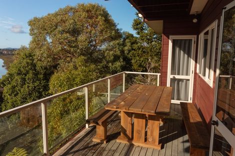 Photo of property in 153b West Harbour Drive, West Harbour, Auckland, 0618